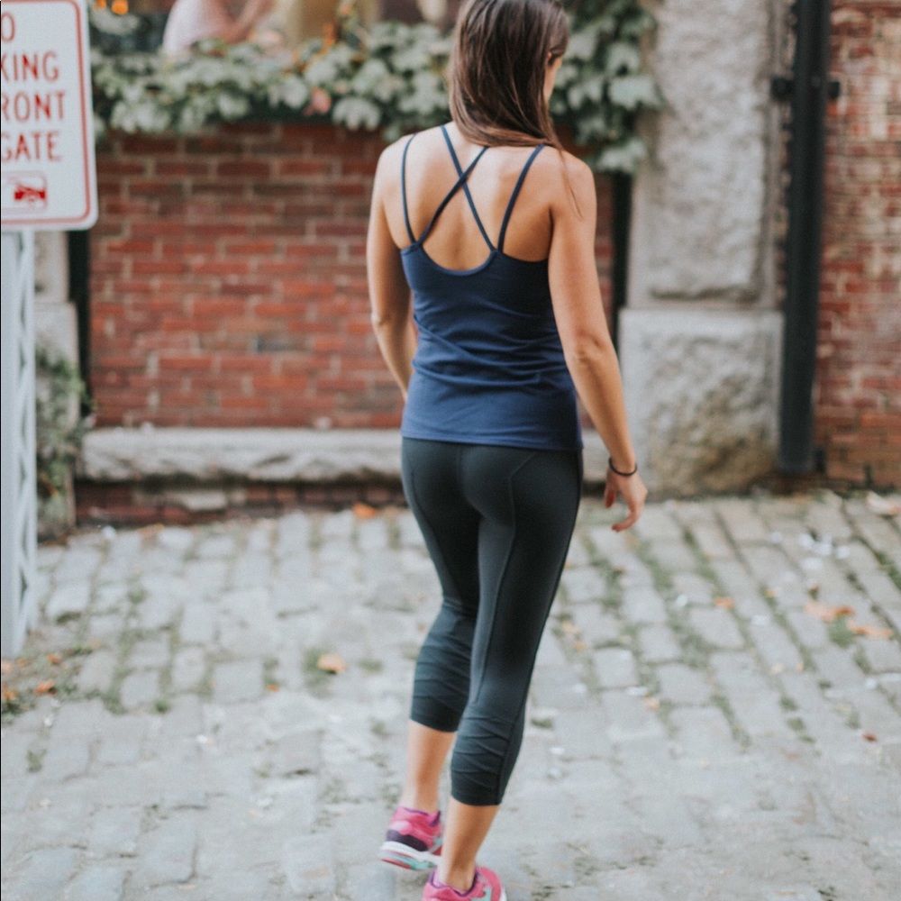 Crane & Lion Capri Tight